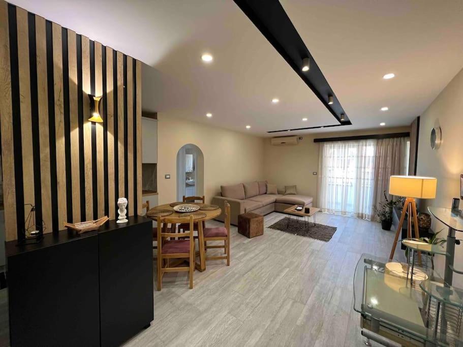 Great Apartament Near Lake & Blloku Area Tirana Exterior photo