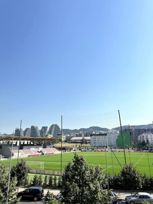Great Apartament Near Lake & Blloku Area Tirana Exterior photo